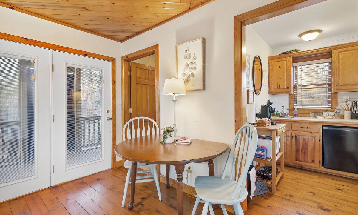 Monteagle Cabin | Hickory Creek - Historic Monteagle Hiking