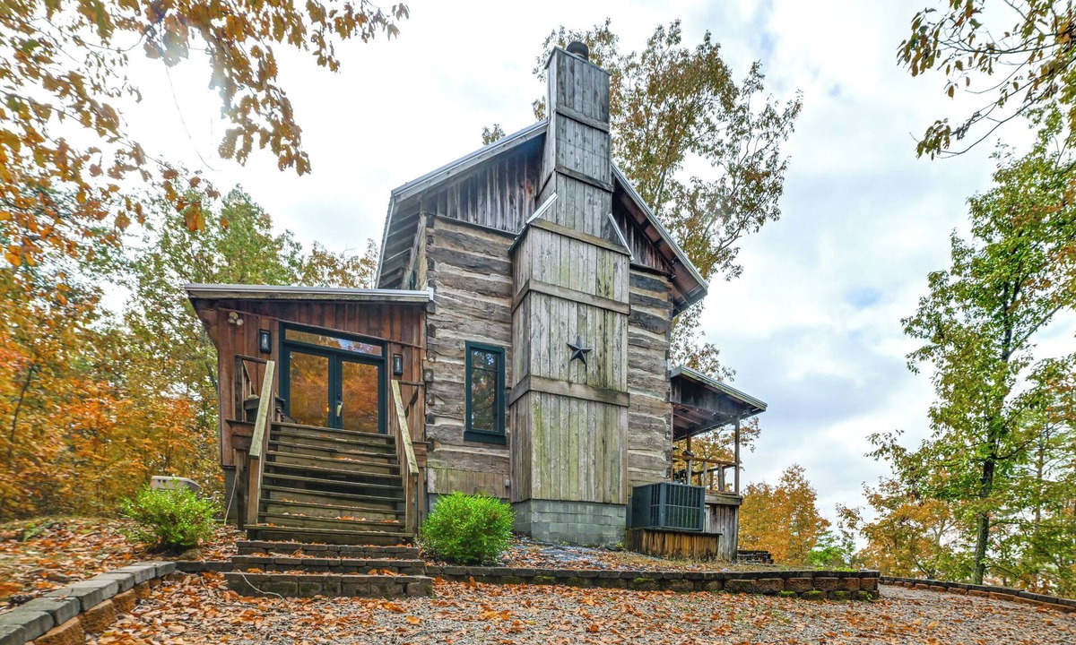 Waverly House | Historic Cabin with Panoramic Kentucky Lake Views