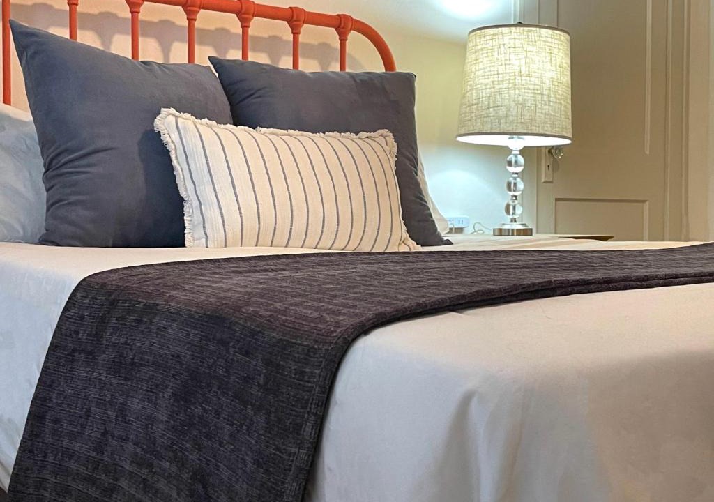 Midtown House | Historic Revival Midtown Memphis Duplex 64 Yes Pets Fast Wifi Free Parking