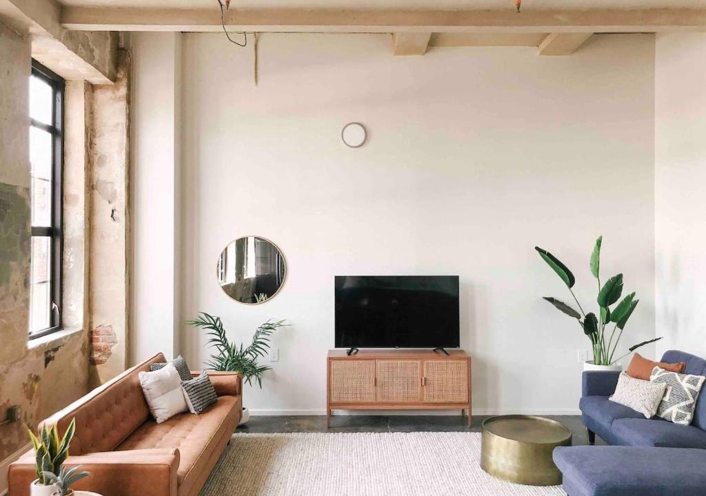 Old City Apartment | Historic Sterchi Loft on Gay St