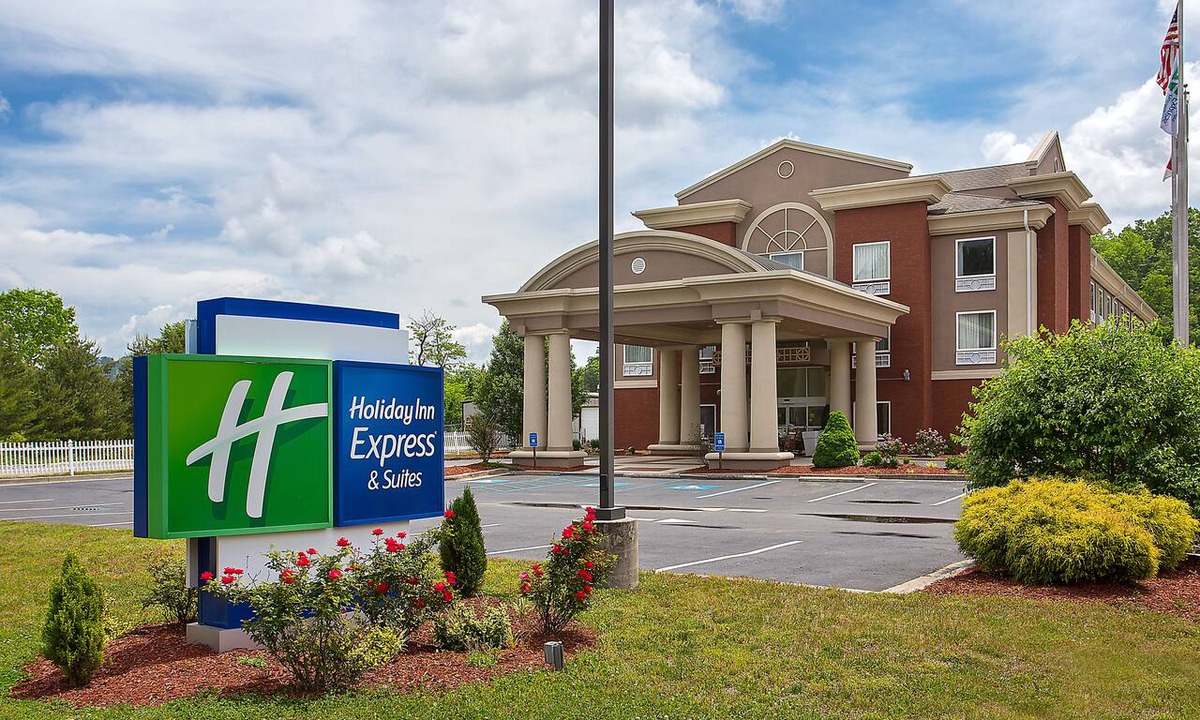 Murphy Hotel | Holiday Inn Express Hotel & Suites Murphy by IHG