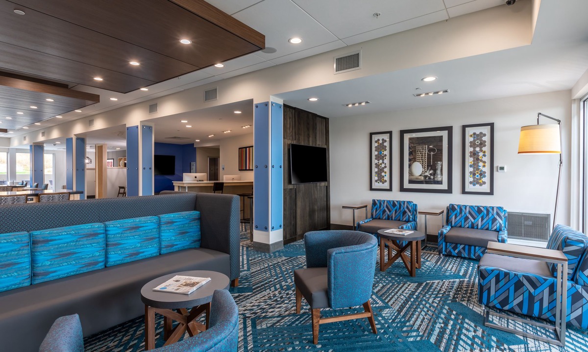 Gainesville Hotel | Holiday Inn Express & Suites Gainesville - Lake Lanier Area, an Ihg Hotel