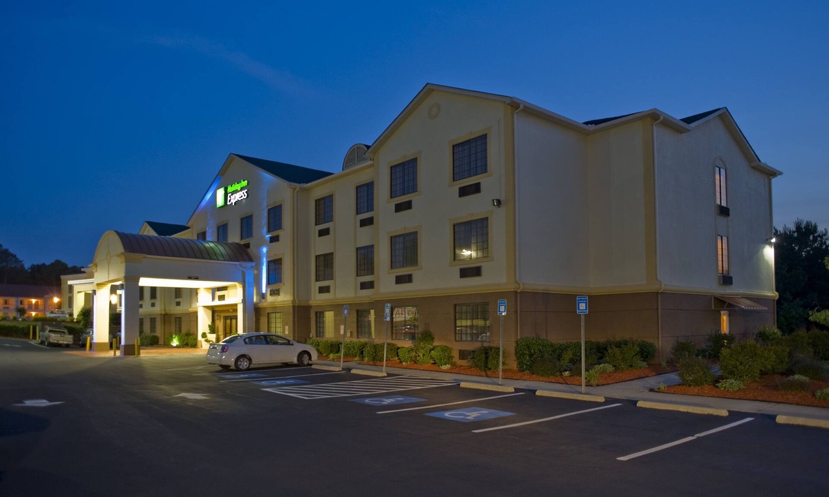 Acworth Hotel | Holiday Inn Express & Suites Acworth - Kennesaw Northwest by IHG