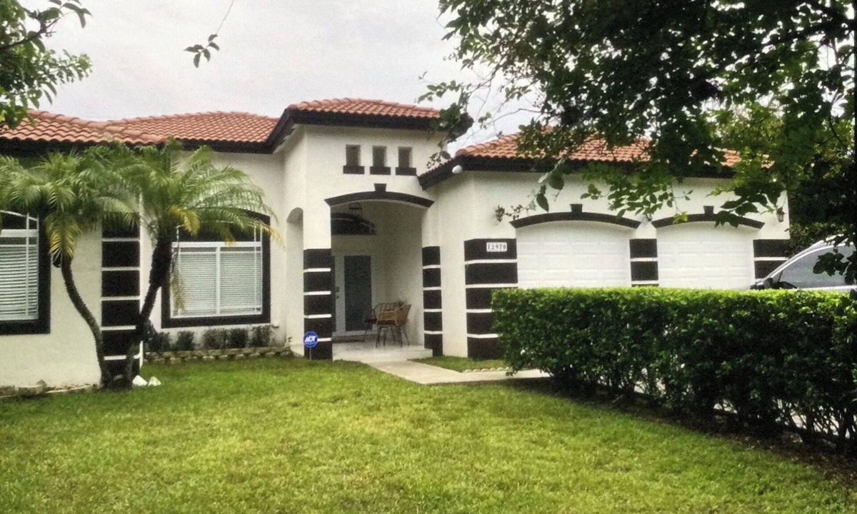 Goulds House | Home in Miami.n4 beds 2.5 baths nSpacious and comfortable, in a very quiet area.