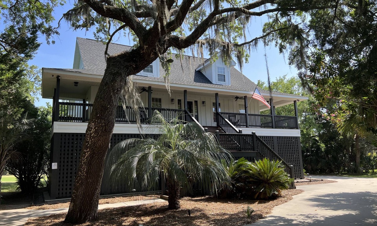 Ocean Ridge House | Home on Golf course Gated Community Beachwalk away