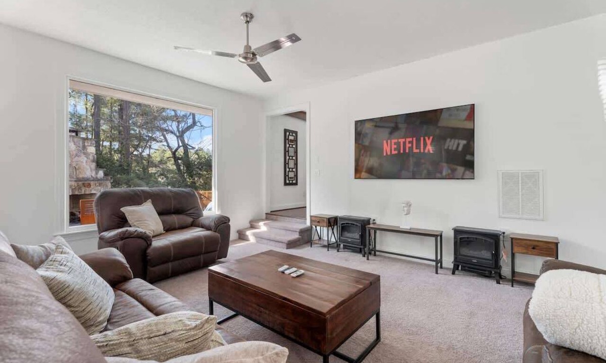 Northwest Raleigh Apartment | Hot Tub Oasis: Relaxing and Spacious Home