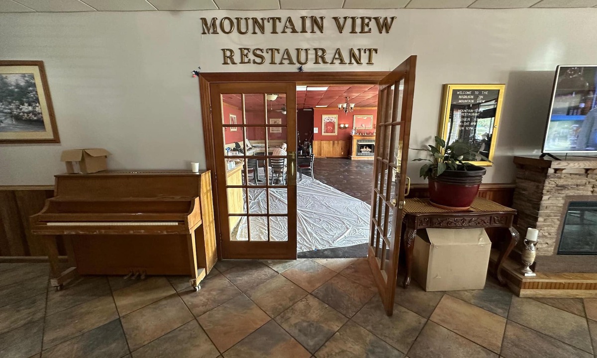 Covington Hotel | Hotel Red Rose by Townhouse Covington I-64