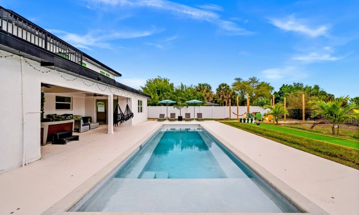 Port Charlotte - Charlotte Harbor House | HotTub, Pool, Sauna, Roof Top Deck, Mini Golf, Bowling, Game room, Exercise room