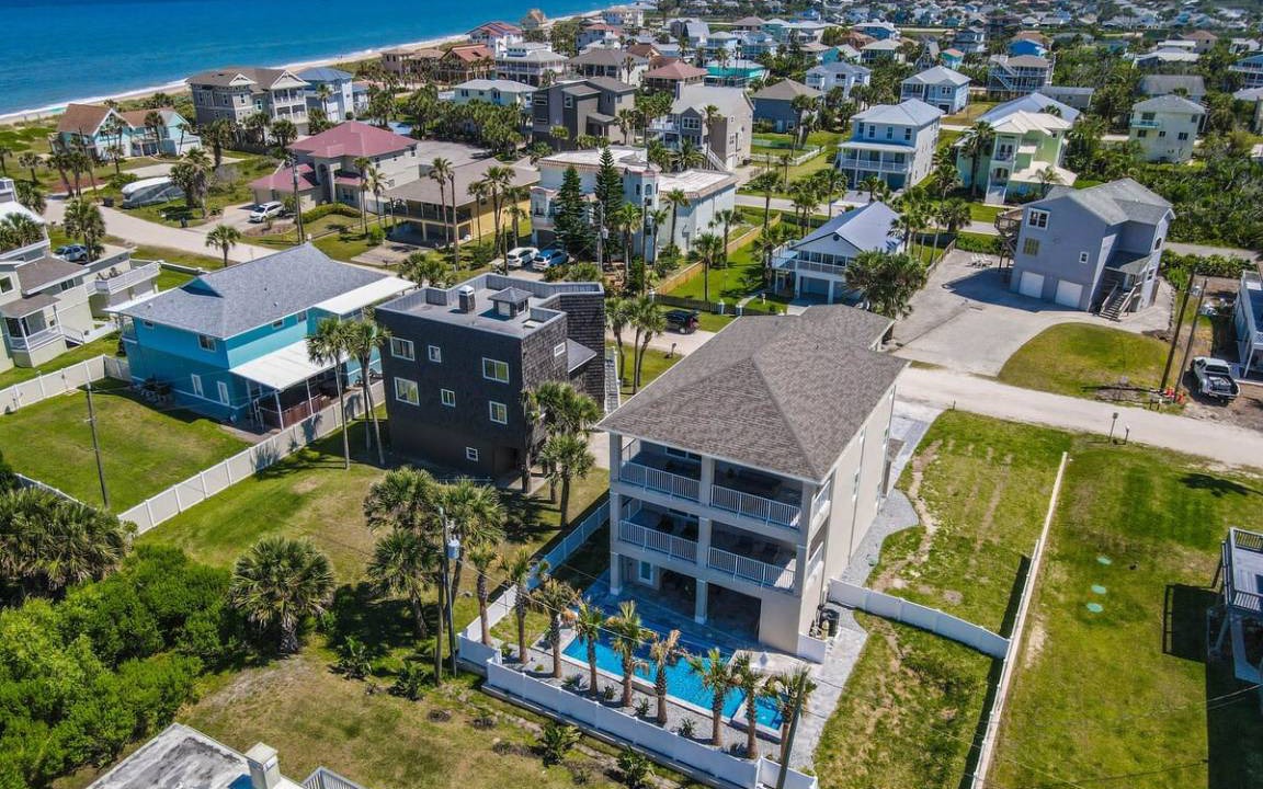 Marineland Acres House | House ∙ 5 bedrooms ∙ 12 guests