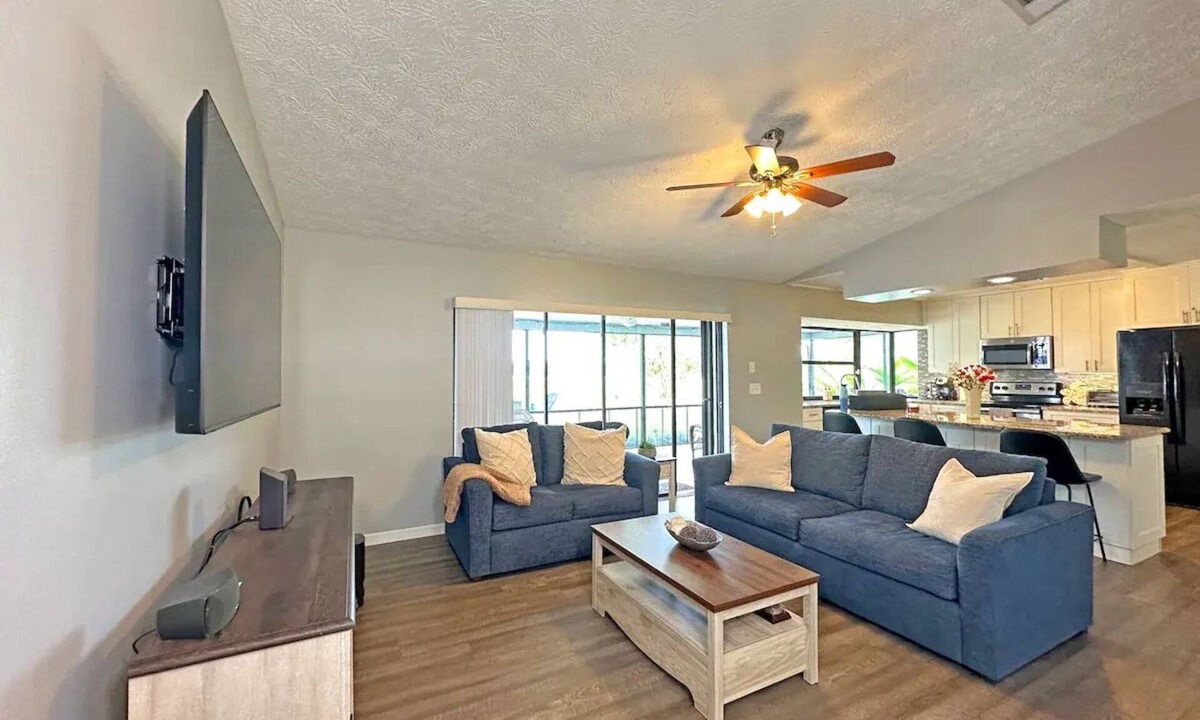 Port Saint Lucie House | House, sleeps 8, near parks, beaches, centrally located! nn