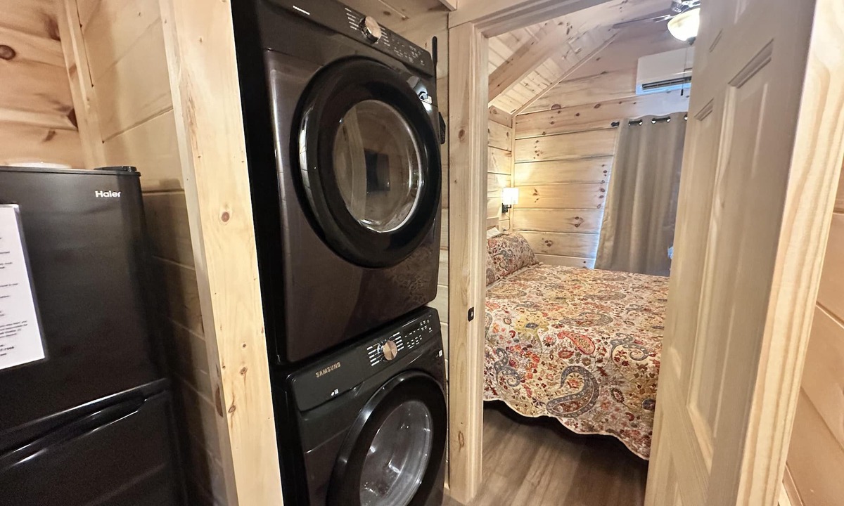 Union Mills Cabin | Hunky Dory - Hot Tub, Fireplace, View, WiFi