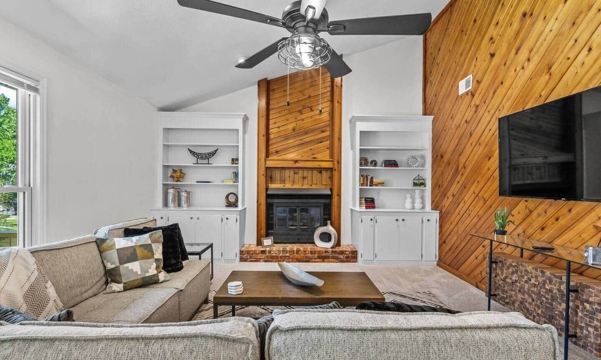 Harbison House | Hunter's Blind 4 bedroom 3.5 bth