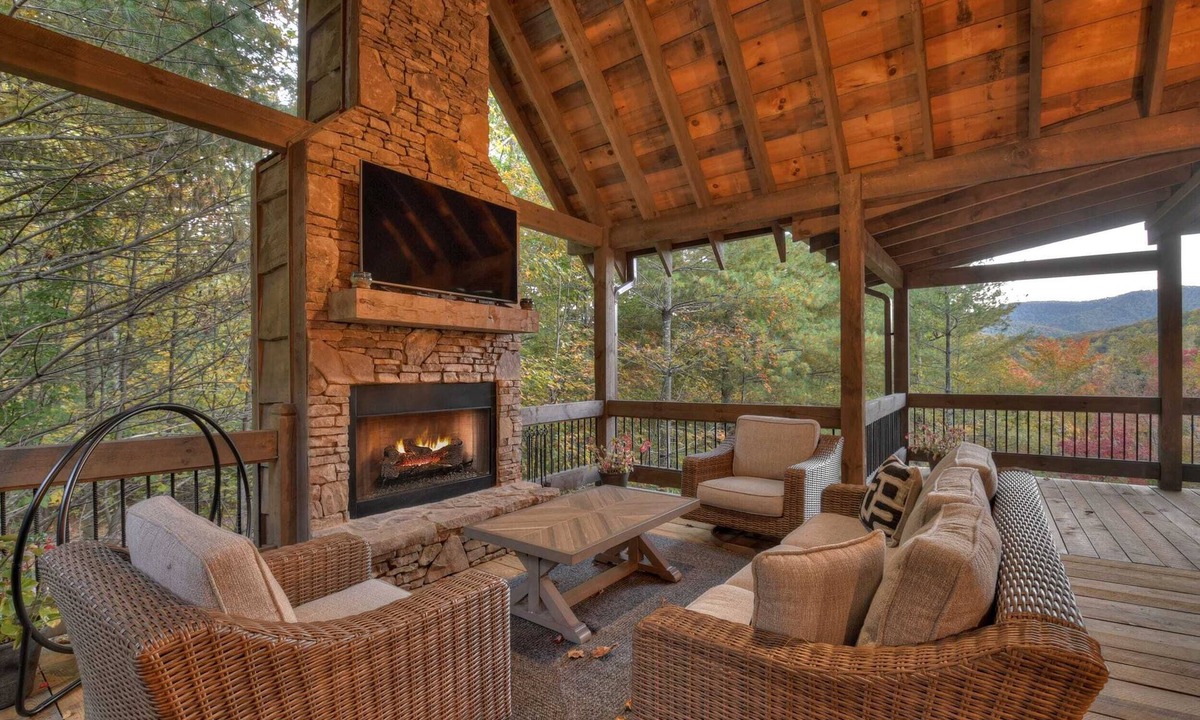 Epworth Cabin | Hunter's Treehouse | $379 Off Your Stay!