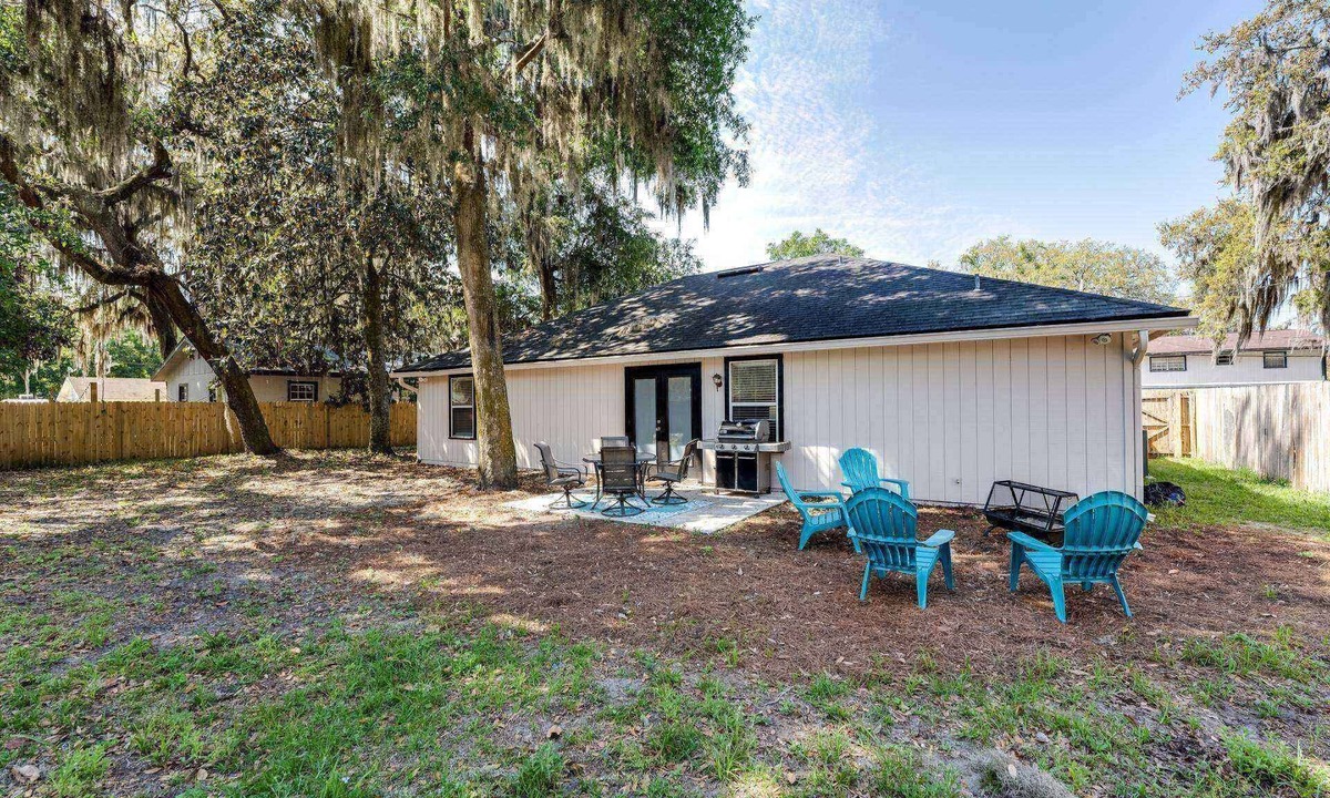 Green Cove Springs House | In Green Cove Springs, Fenced Bikes, Boat/RV Parking, Near Public Ramp, Seasonal Pool, Dogs Ok