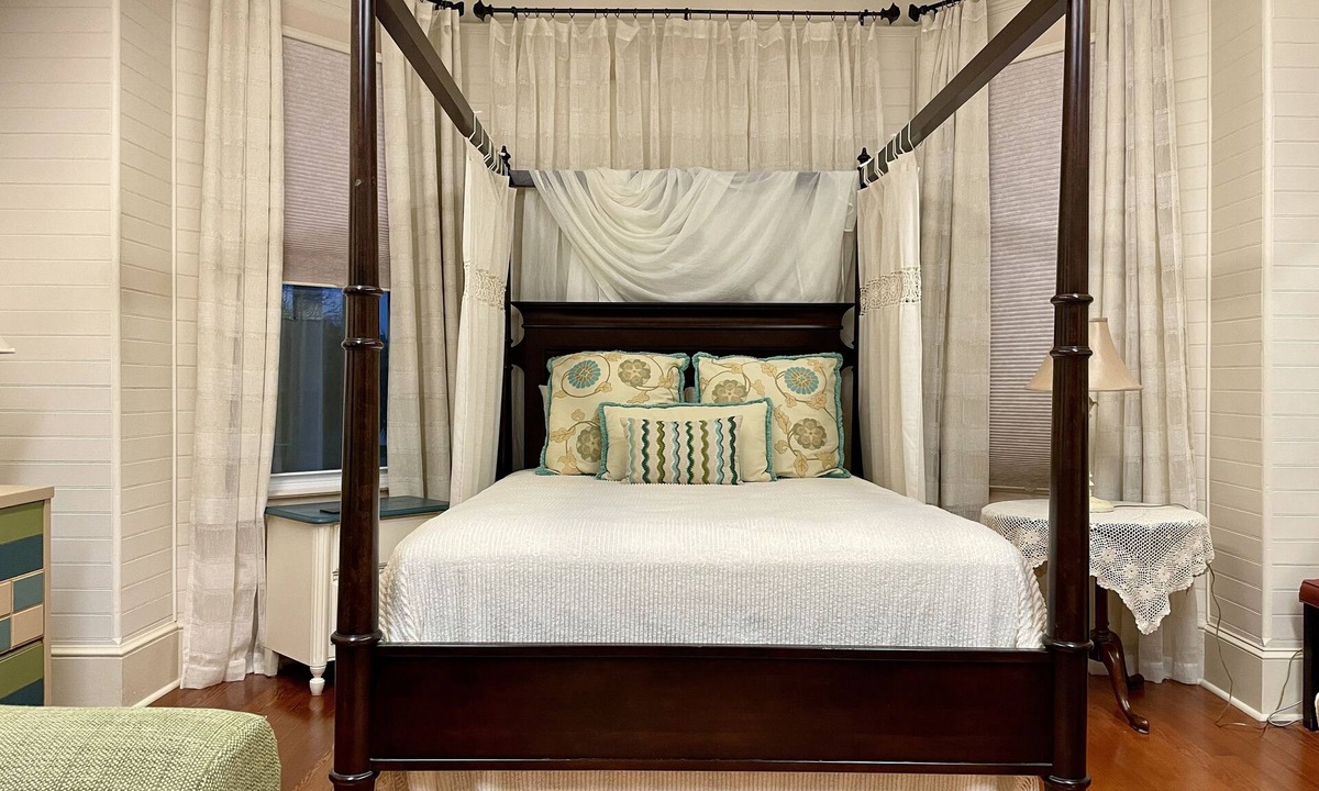 Historic Downtown Apalachicola House | In the Heart of Apalachicola~Walk Everywhere!~Gypsy Gem~Majestic Jewel Inn