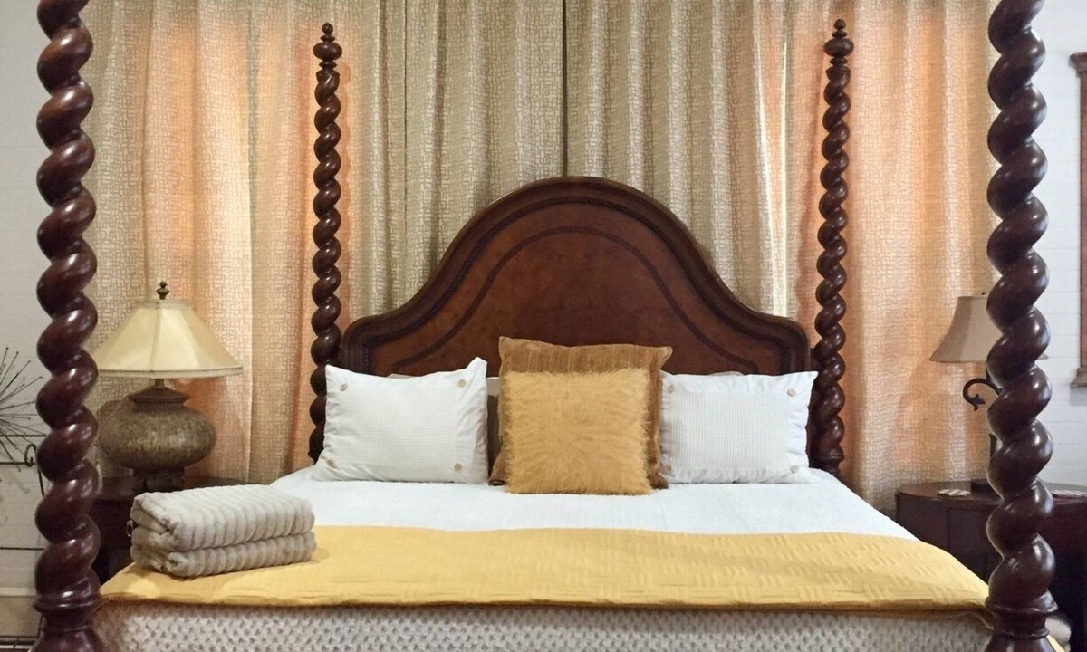 Historic Downtown Apalachicola House | In The Heart of Apalachicola~Walk Everywhere~Autumn Moon Suite~Majestic Jewel