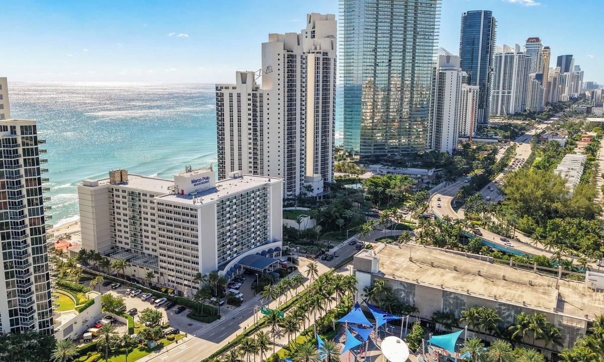 Sunny Isles Beach Apartment | Insta-Worthy. Ocean Front-Best Corner unit in building. Everything is Luxurious