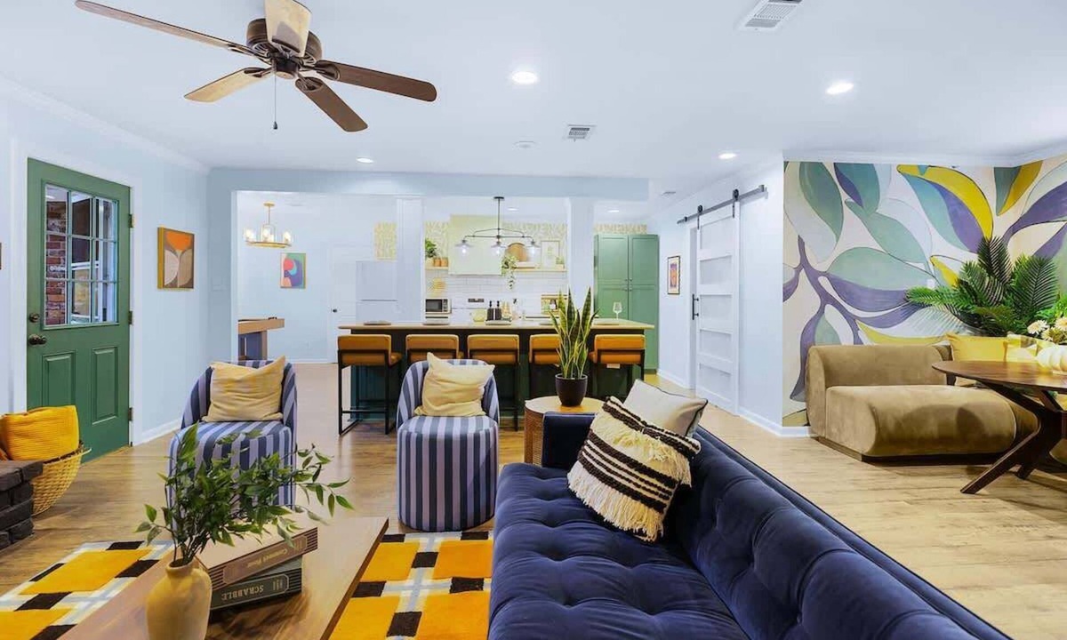 Savannah House | Island Getaway, Cowboy Pool, Near Downtown & Tybee