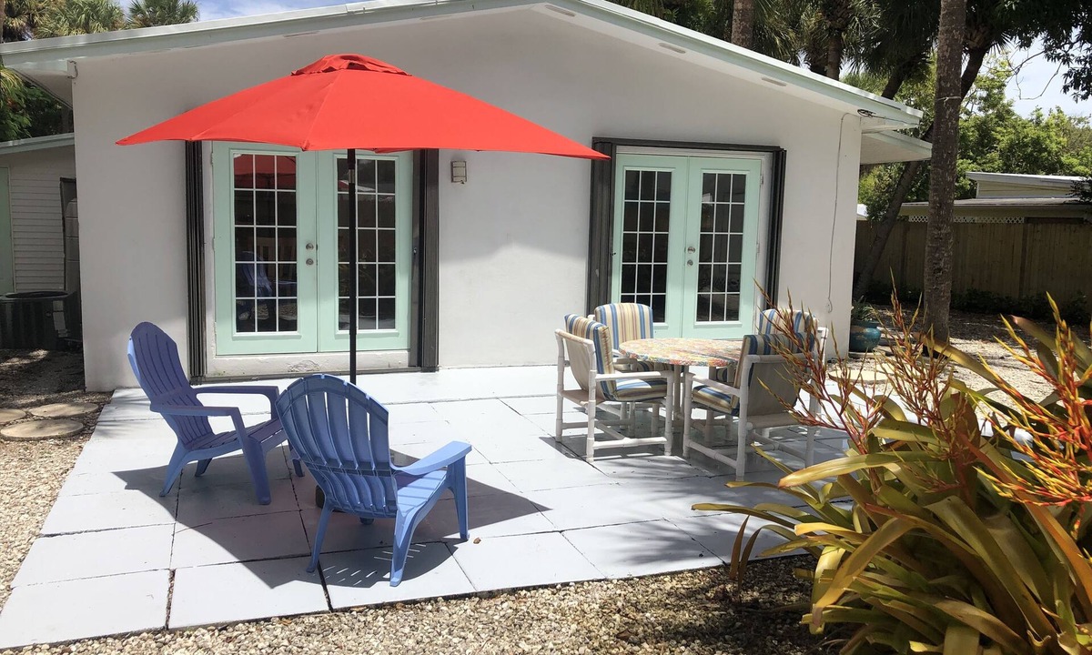Ocean Breeze Park House | Jensen Beach Bungalow 2!