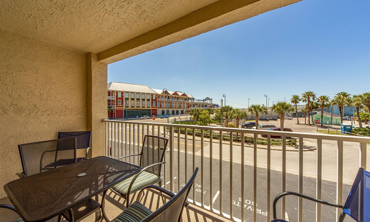 Madeira Beach Condo | John's Pass Updated 2B/2B - Beach Place #102