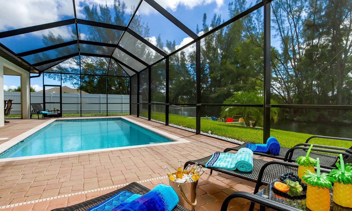 Trafalgar House | Kismet - Brand New, Modern Waterfront Home