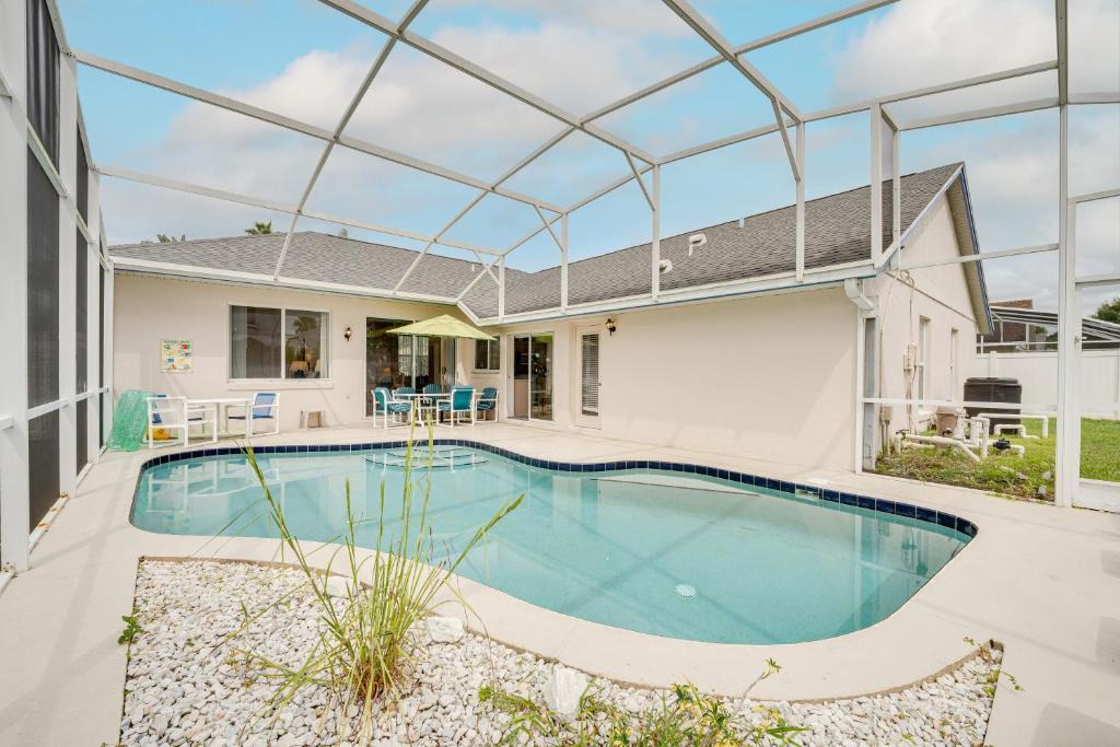 Lindfields House | Kissimmee Vacation Rental about 4 Mi to Disney!