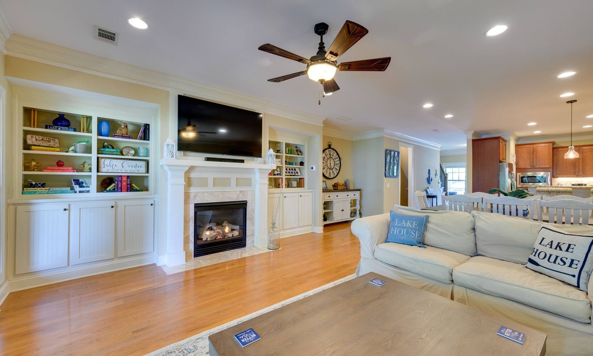 Eatonton House | Lake Oconee Abode w/Patio, Grill & Fire Pit Table