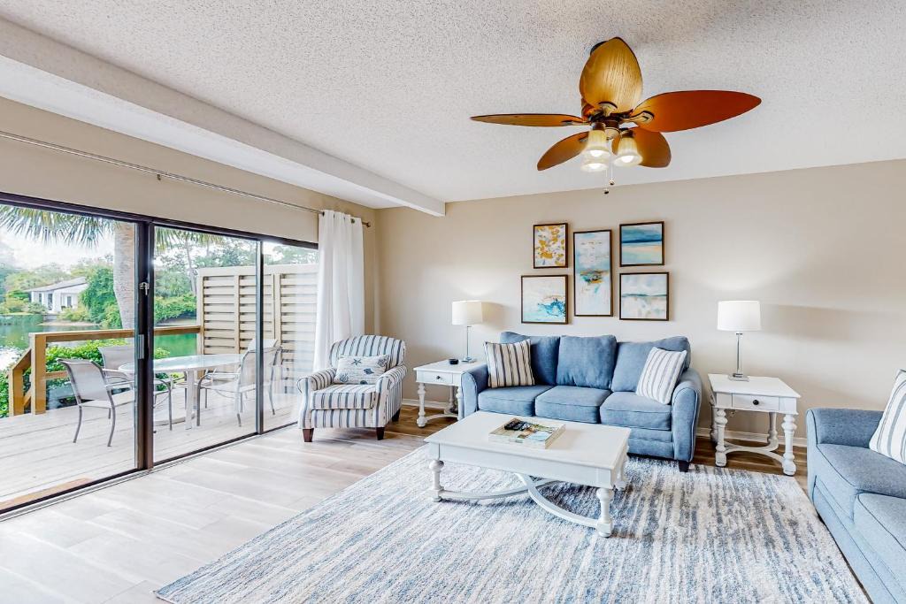 Sandestin House | Lakefront resort condo with lake views hot tub pool tennis golf deck W&D
