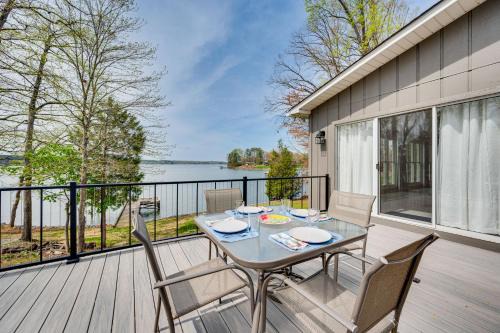 Troutman House | Lakefront Troutman House w/Spectacular Sunsets!
