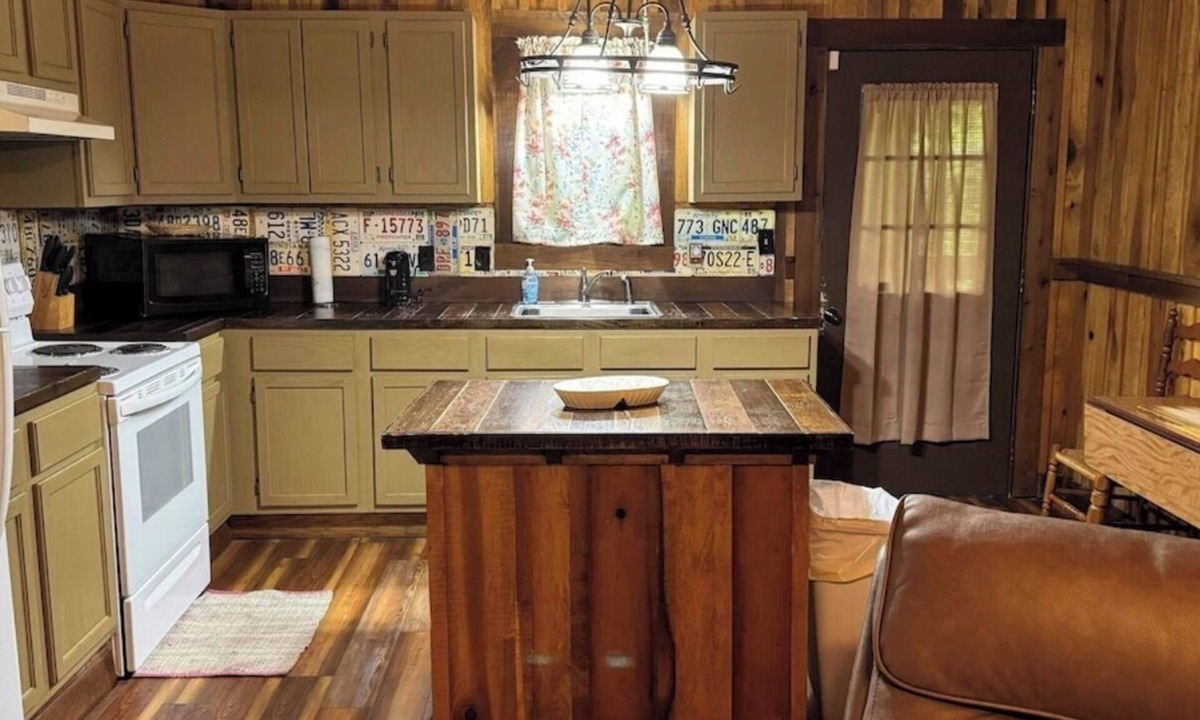 Celina Cabin | Lakeview Cabin on Dale Hollow Lake, Celina TN
