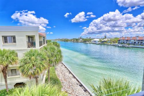 Bay Clearwater | Sunset Beach