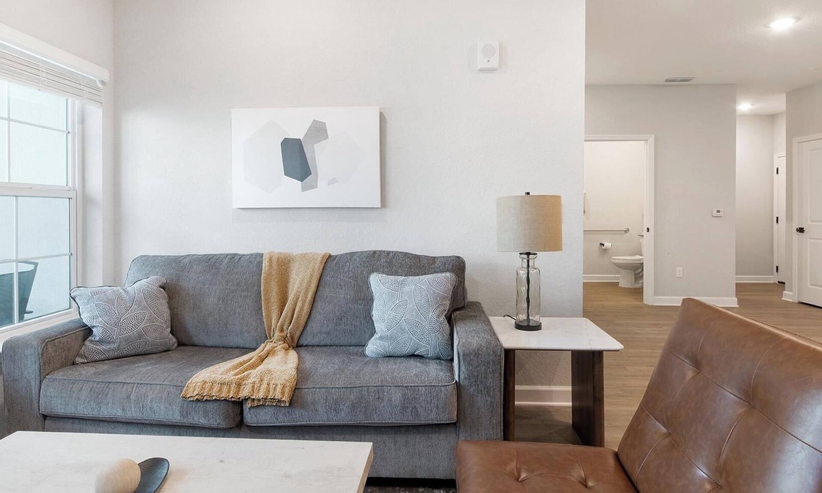 Port Malabar Apartment | Landing | Amazing 1BD, Gym, Pool
