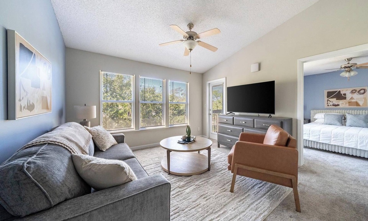 Interchange Square Apartment | Landing | Chic 1BD, Tennis Court, Gym