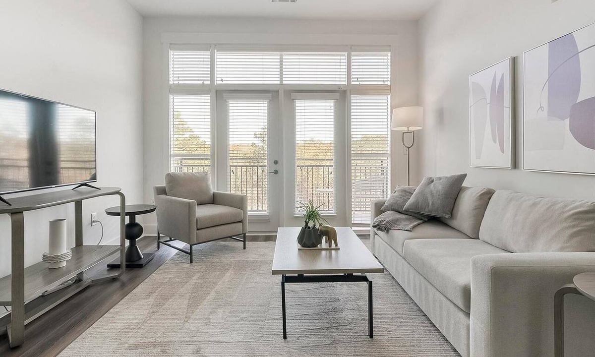 Cary Apartment | Landing | Chic 2BD, Pool, Gym