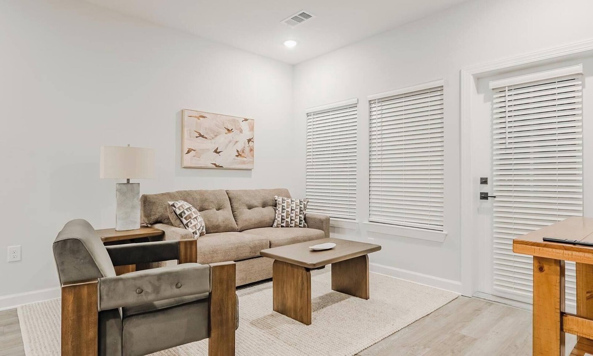 Fort Myers Apartment | Landing | Chic 2BD, Pool