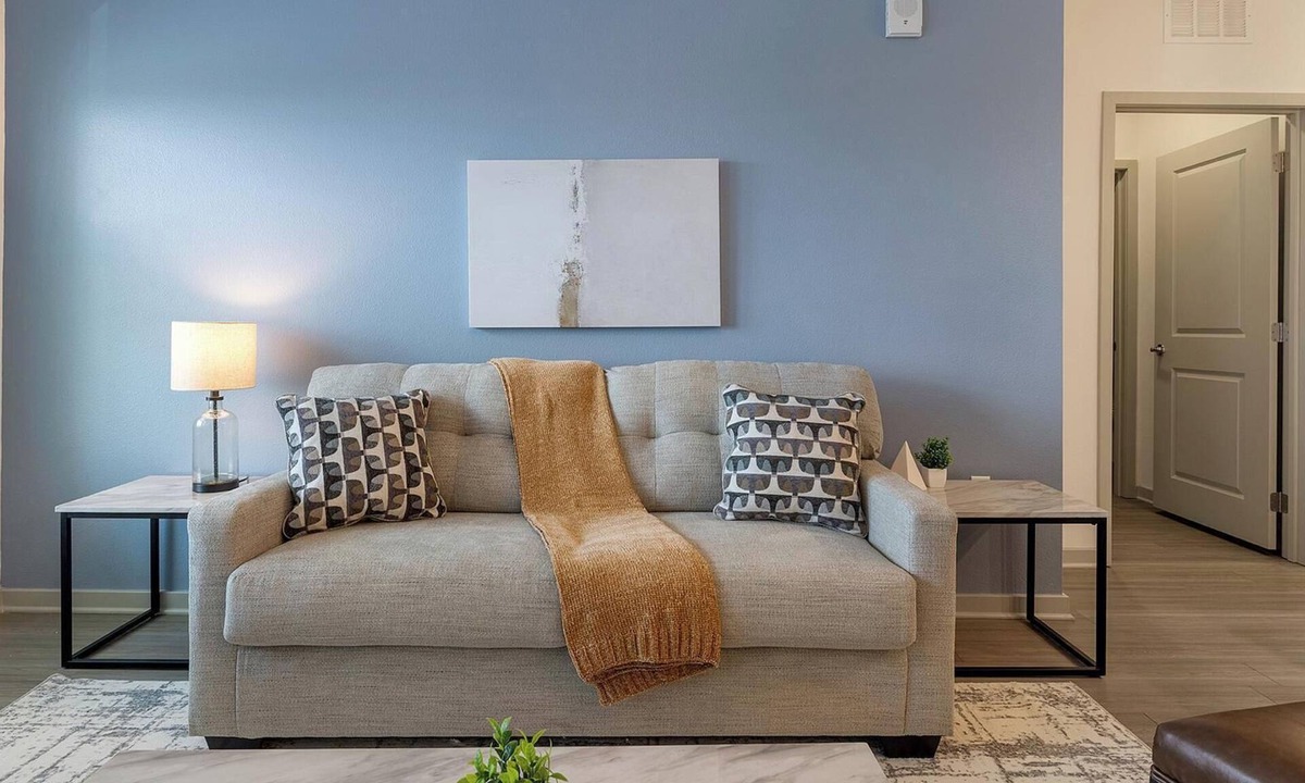 Apopka Apartment | Landing | Modern 2BD, Gym, Clubhouse