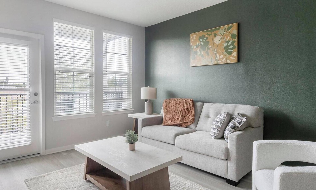 Sun City Center Apartment | Landing | Modern 2BD, Gym