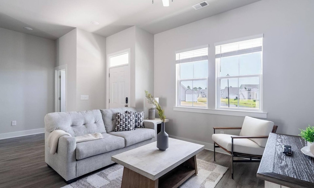 Longs Apartment | Landing | Spectacular 2BD, Gym