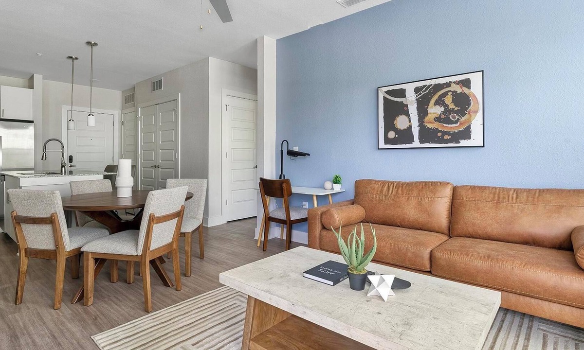 The Forum Apartment | Landing | Stunning 2BD, Gym