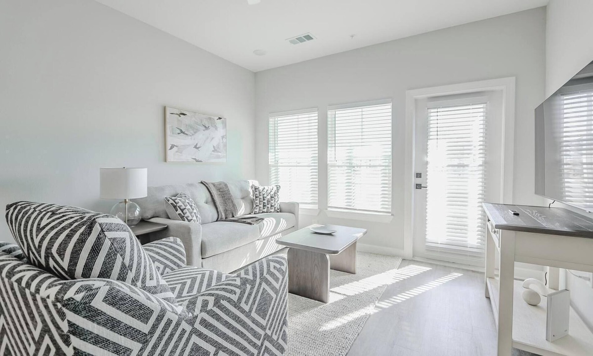 Fort Myers Apartment | Landing | Stylish 2BD, Pool