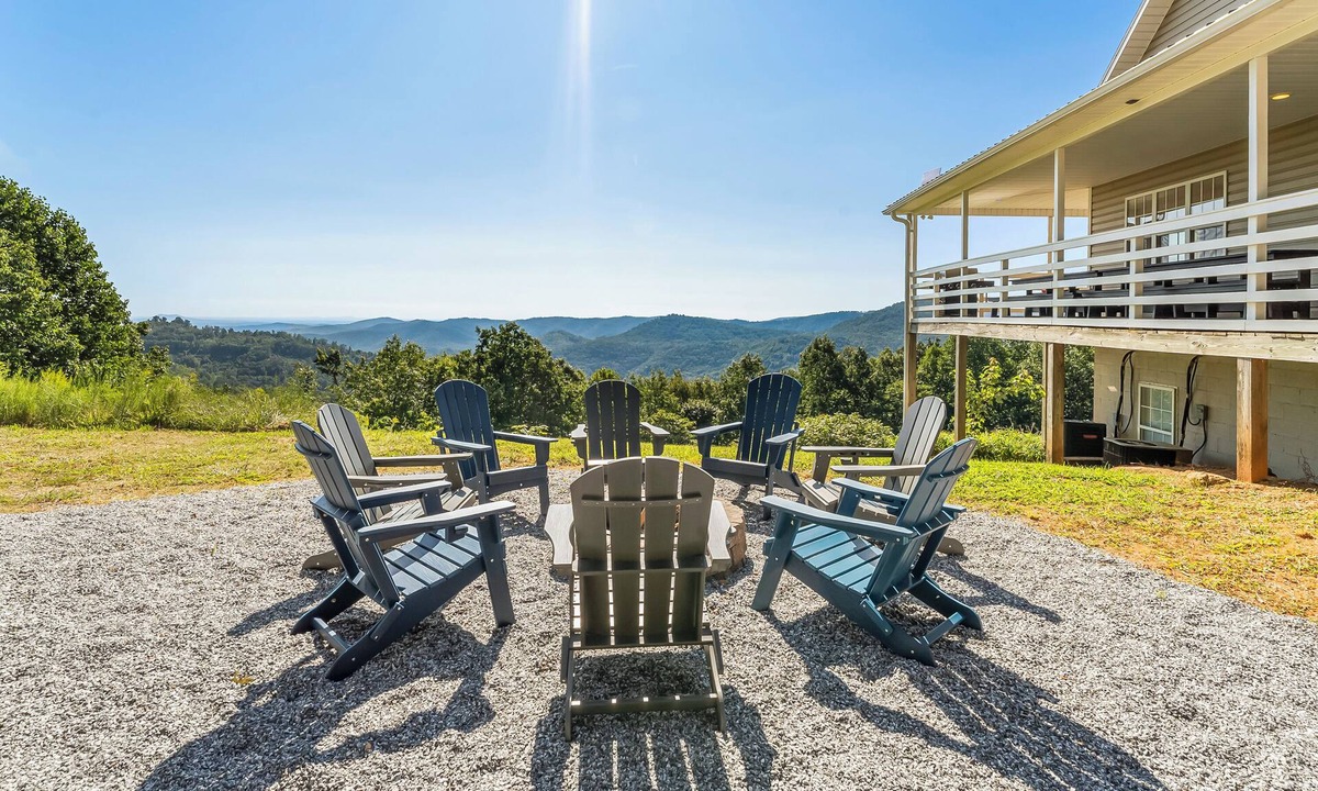 Morganton House | Large Home w wraparound porch/Amazing View/Hot Tub/Fire Pit