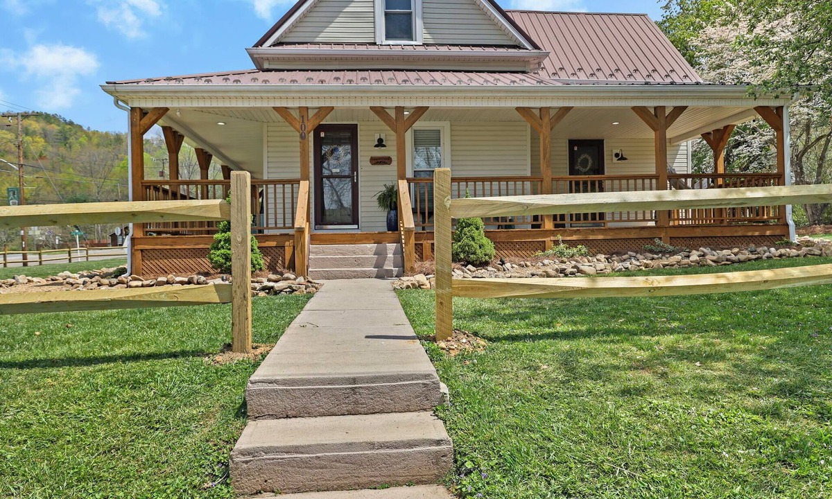 Damascus Cottage | Laurel Suite - Heart of Damascus