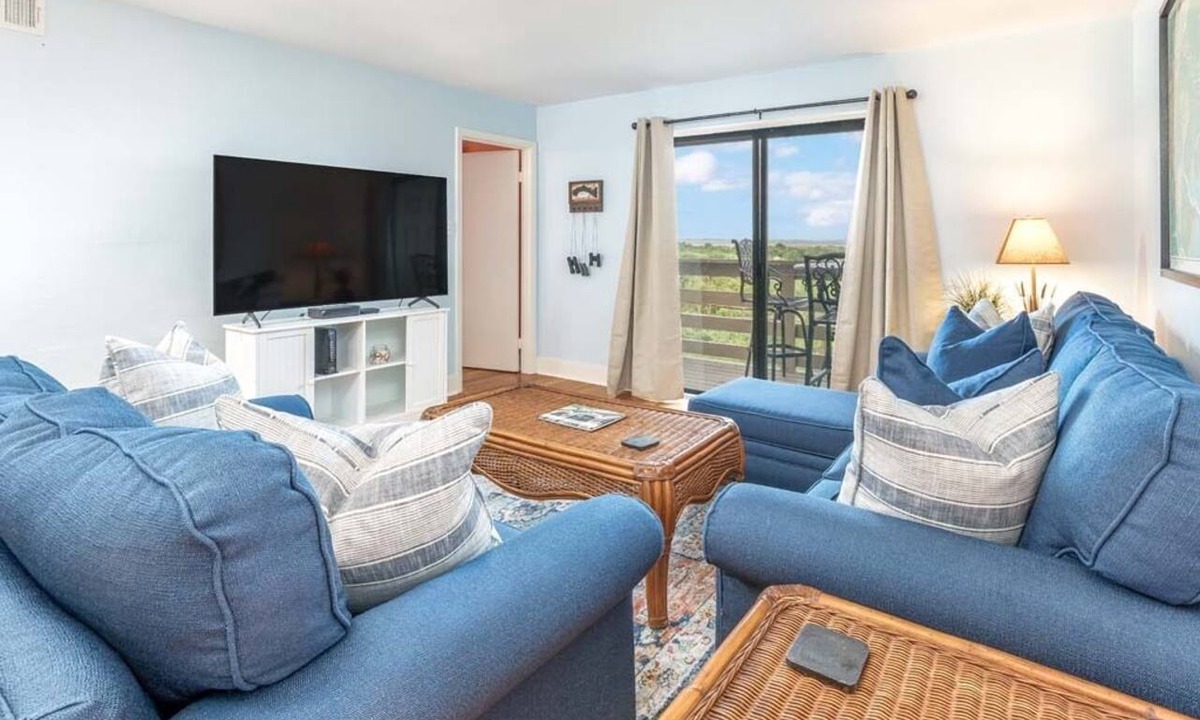 Tybee Island Condo | Lighthouse Point 13B | Oceanfront Condo, Pool!