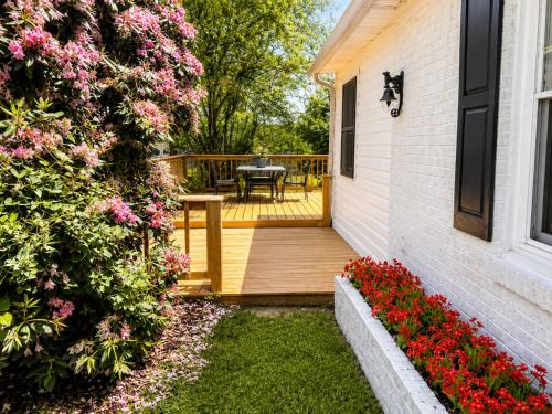 Sparta House | Little Elves Overlook