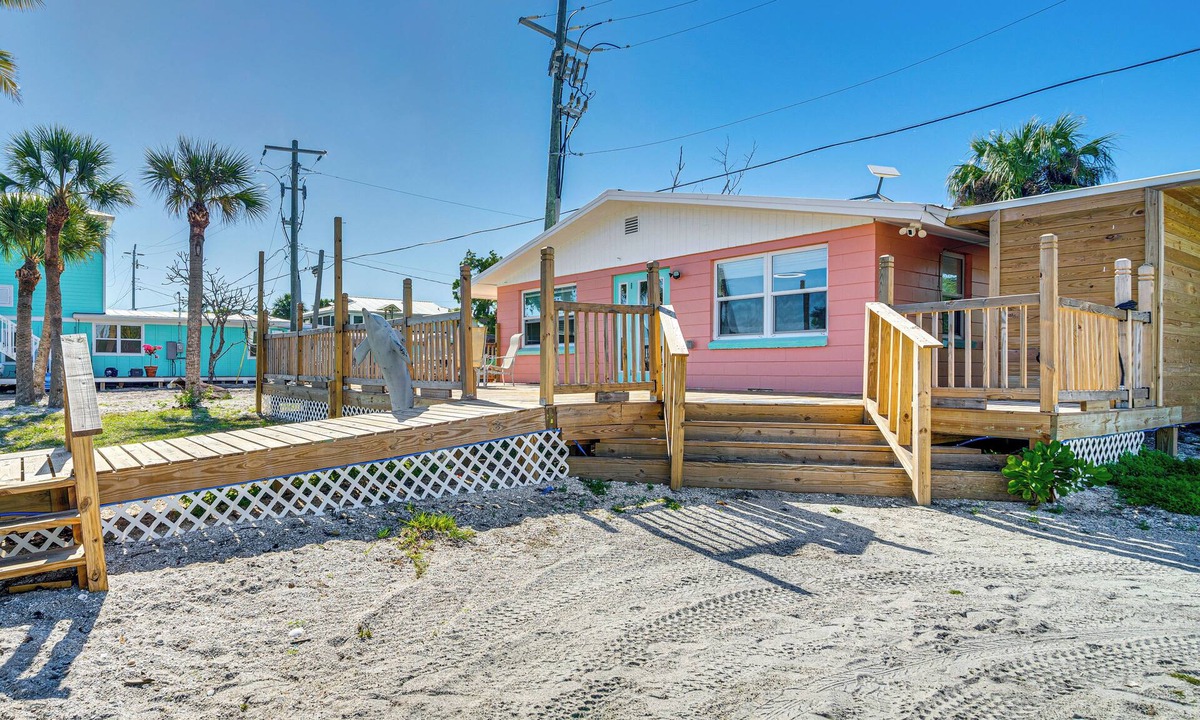 Placida House | Little Gasparilla Home: Walk to Beaches!