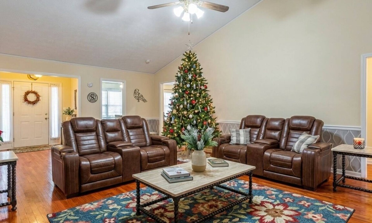 Loganville House | Loganville Retreat Near ATL Swim Spa