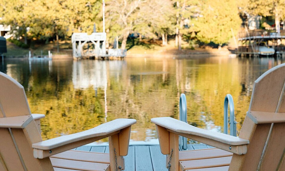 New London House | LOVELY Waterfront property-relaxed luxury and full stocked kitchen