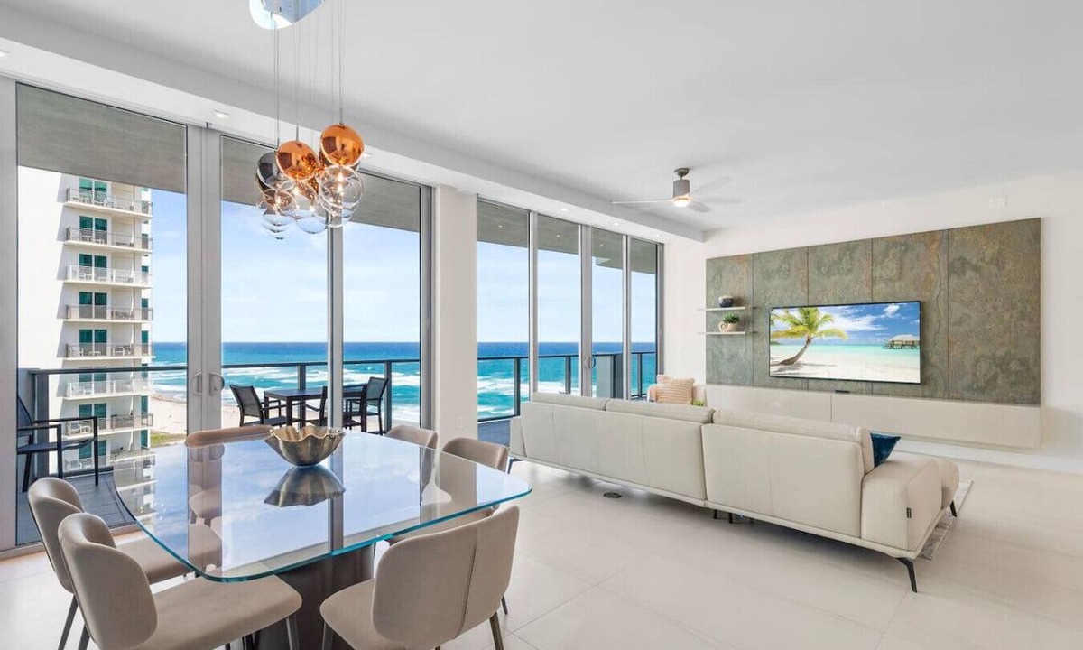 Singer Island Apartment | Luxe 2BR 2.5BA Ocean View Condo in Amrit Resort