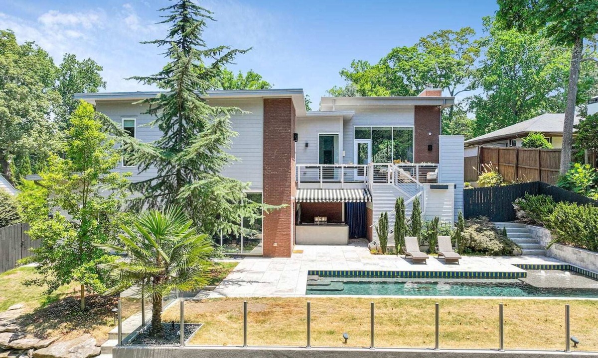 Lavista Park House | Luxe Modern 4 bdrm/4.5bath w Private pool.Sleeps 8