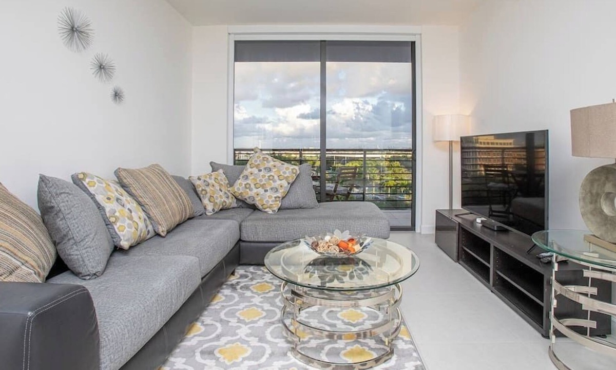 Doral Apartment | Luxury 2BD/2BT Apartment in Downtown Doral
